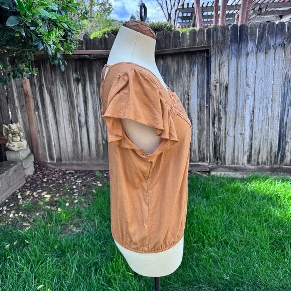 Love on a Hanger Light Brown Lace Floral Embroidered Short Sleeve Top Medium - Picture 3 of 10